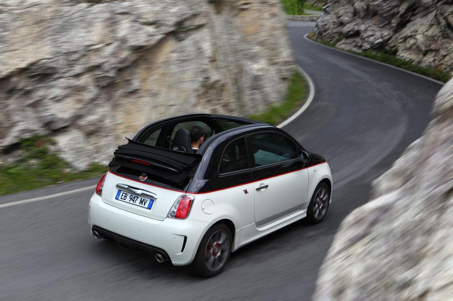  Fiat Abarth 500C 2011 года  (фото 25 из 49)
